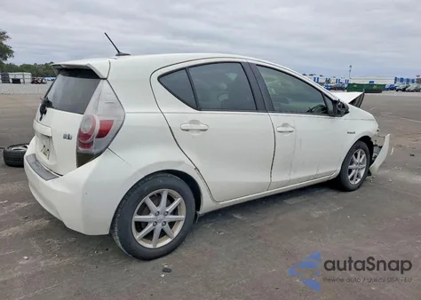 2012 Toyota Prius C z USA, uszkodzony, nr VIN JTDKDTB33C1018285